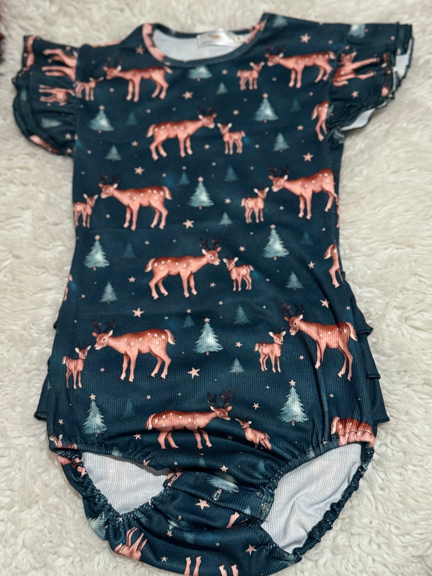 Evergreen Raindeer Cuddles | Ribbed Ruffle Oneise